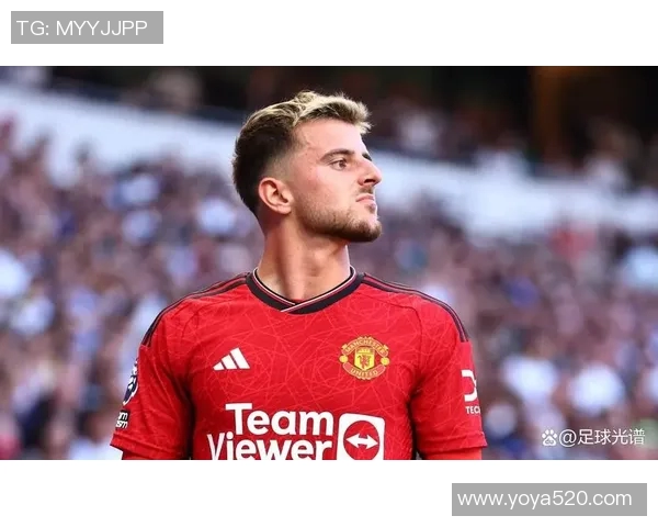 年轻足球明星芒特的精彩瞬间与成长历程回顾