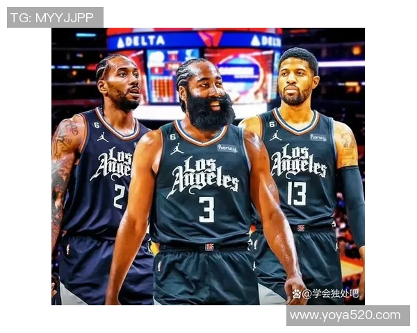 季后赛火箭与快船第六场激战回顾双方明星球员表现与关键时刻分析